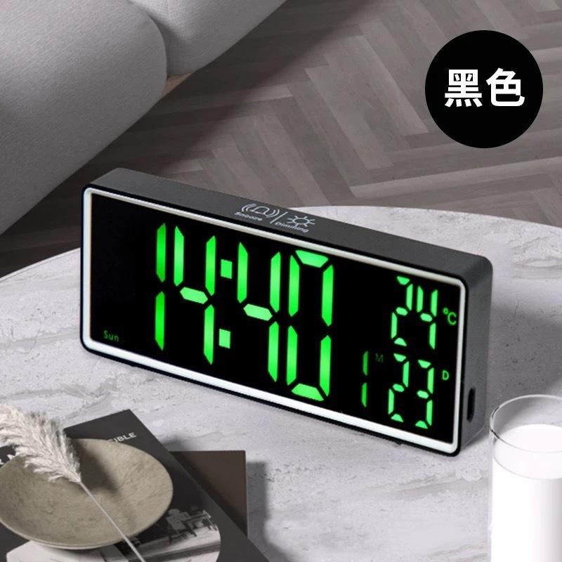 Dedicated to electronic alarm clocks, students' multi-functional charging version can be used as a mirror electronic clock, simple Korean style