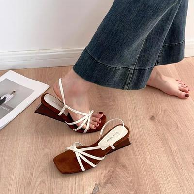 Нежное слово с темпераментом квадратный носок открытый носок средний каблук сандалии женские дизайн танкетка прохладные тапочки женские