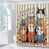 Очаровательные кошки в уютных нарядах Водонепроницаемая шторка для душа, устойчивая к плесени - Причудливый дизайн для игривого декора ванной комнаты