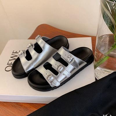 Серебристые шлепанцы на платформе женские летние новые повседневные модные шлепанцы на плоской подошве пляжные крутые шлепанцы