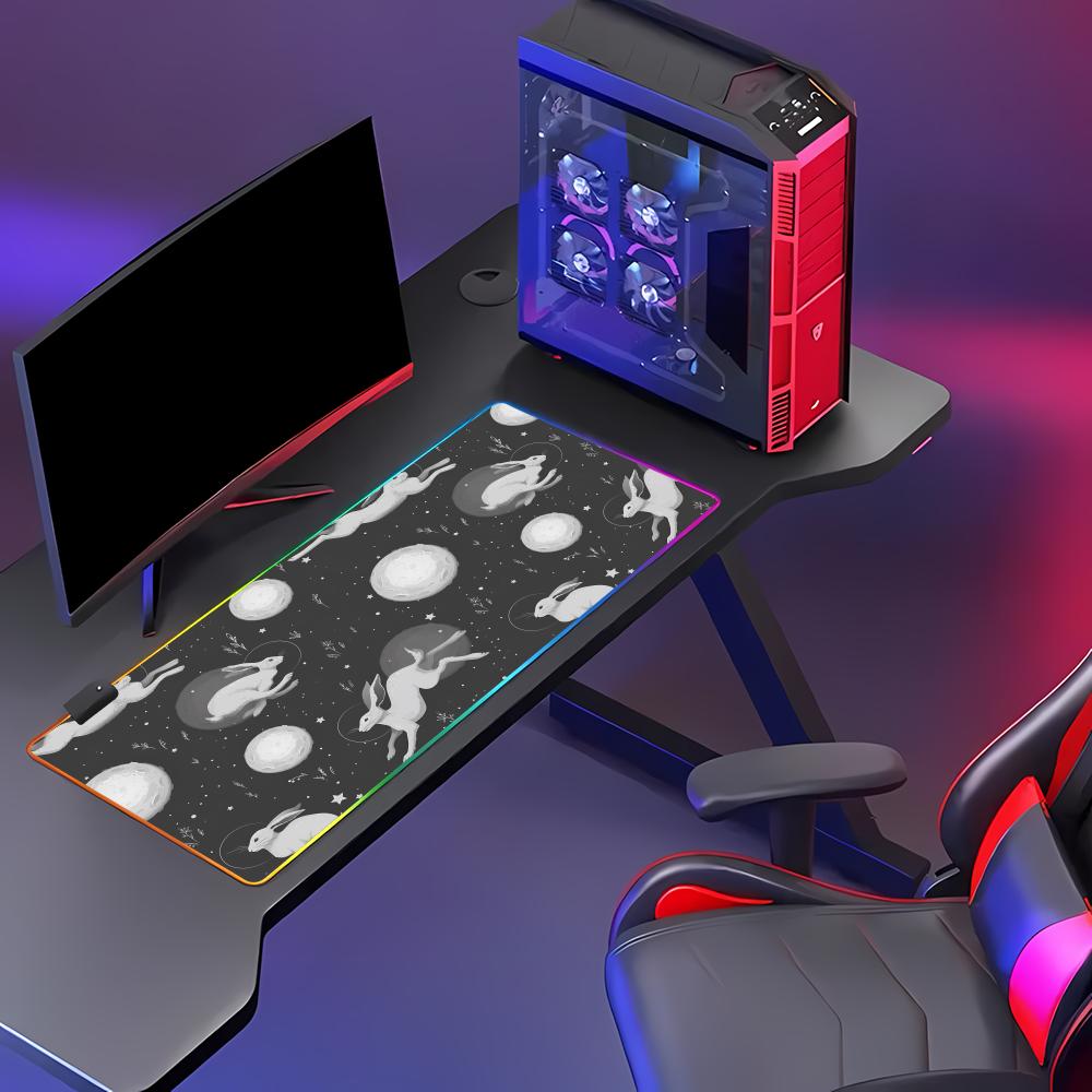Белый кролик, бегущий по луне Коврик для мыши RGB Игровой коврик для мыши HD Геймерский Большой светодиодная подсветка XXL Коврик для ПК Компьютера Нескользящий