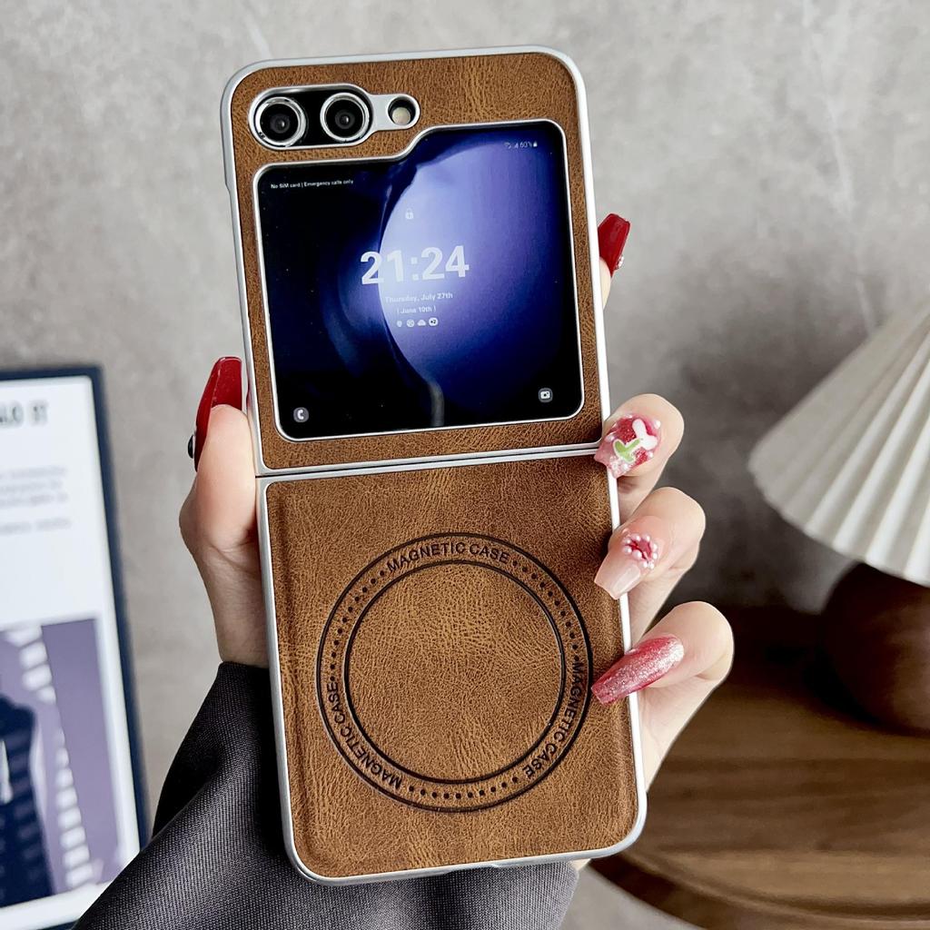 Магнитный чехол Samsung Galaxy Z Flip7 Retro Crazy Horse Grain для Flip6/5
