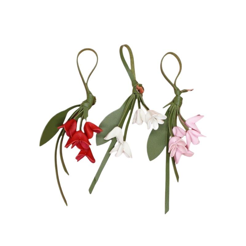 Высококачественный брелок из искусственной кожи с имитацией османтуса; Элегантный подвес-сумка; Декор рюкзака искусственными цветами; Идеальный подарок.