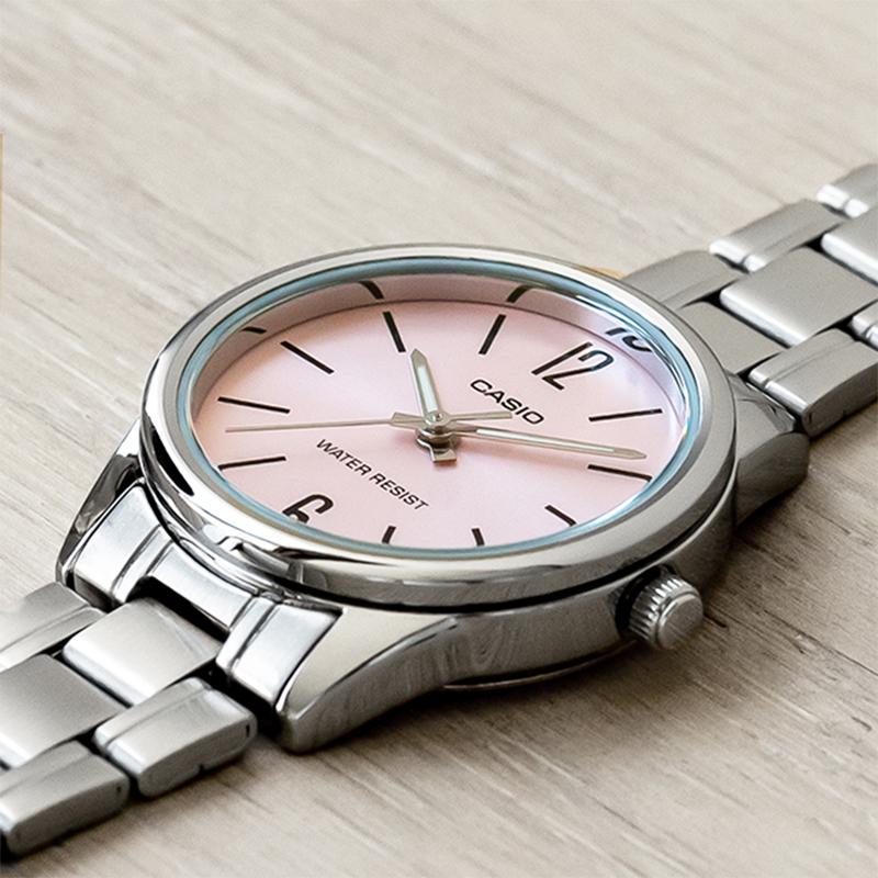 Casio Серия STANDARD, модный, деловой, ретро, литературный и универсальный, классические стрелки, кварцевый механизм, ремешок из нержавеющей стали, японский LTP-V005D-4B