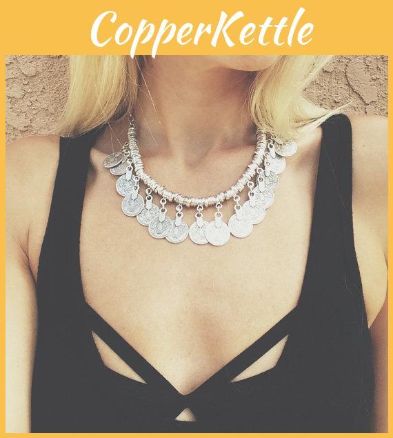 Retro Coin Jewelry Necklace With Alloy And Electroplating For Travel Souvenir And Gift Giving