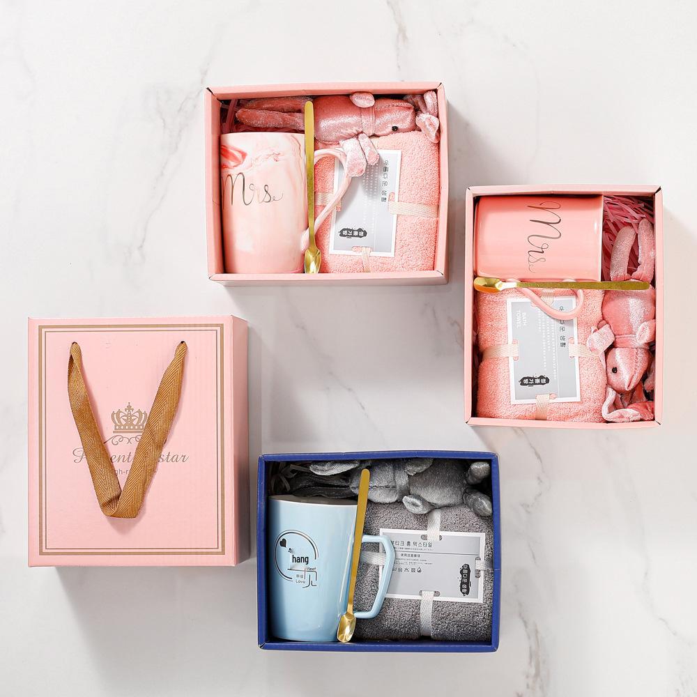 Compact Souvenir Gift Set for Weddings, Events, and Hotel Openings