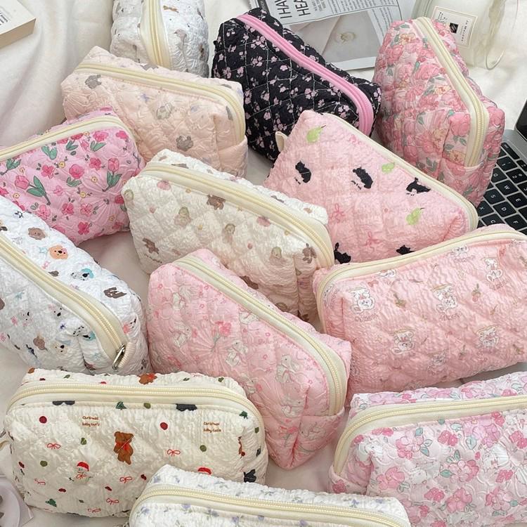 Fresh Quilted Girls' Cosmetic Bag: Large Capacity, Cute Storage, Zippered Pencil Case