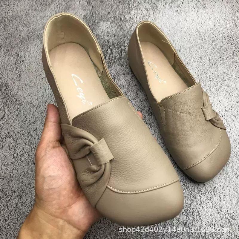 2025 весна и осень новая одинарная обувь женская удобная кожаная обувь подошва из говяжьей жилы нескользящая обувь с круглым носком обувь на плоской подошве женская обувь для мамы