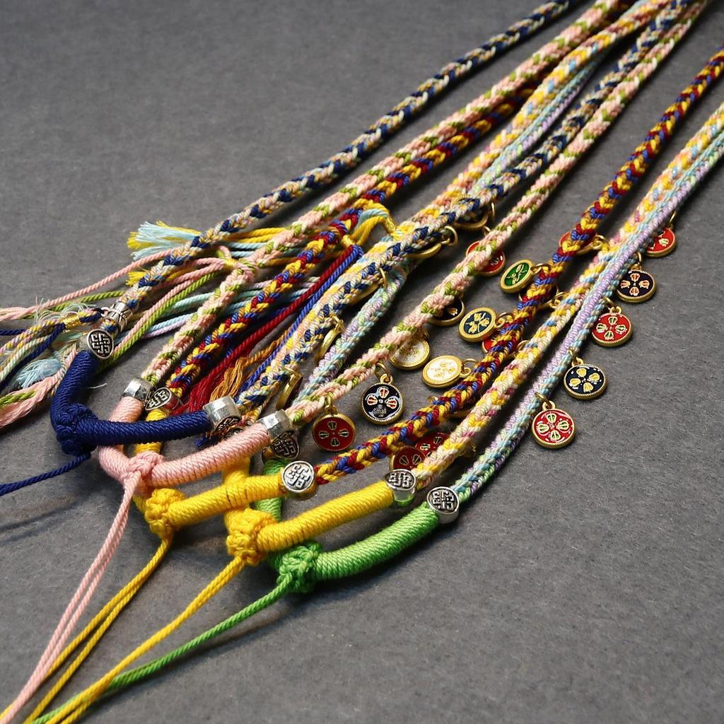Тибетское ожерелье ручной работы «Пять богов богатства» - Плетеный шнурок-подвеска, вдохновленный традиционными культурными украшениями и дизайнами танки