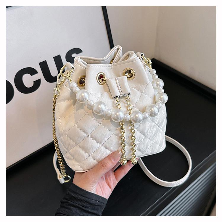 Ielgy Fashion Niche Diamond Embroidery Thread Mori Cute Female Bag Chain Cross-body Bucket Bag