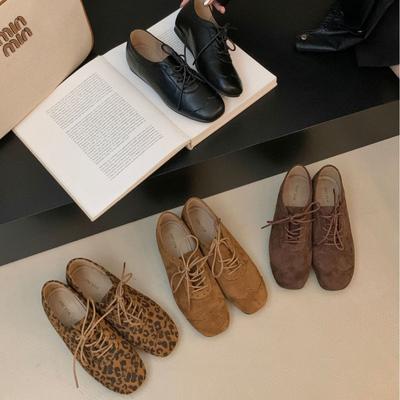 2025 новые женские туфли-одинарки с леопардовым принтом, круглым носком, толстой подошвой, внутренним скошенным каблуком, шнуровкой, глубоким вырезом