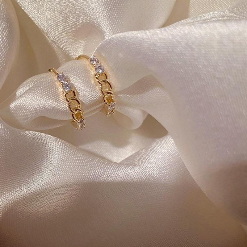 Серьги-гвоздики Twist Ear Buckle женские легкие роскошные нишевые дизайнерские Sense циркон темперамент круглые