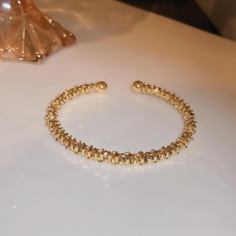 Открытый браслет с изумрудами и бриллиантами, нишевый дизайн, модные украшения в корейском стиле