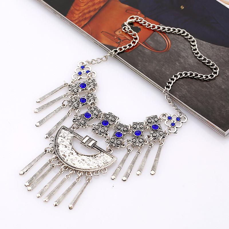 Carved Alloy Vintage Necklace With Embedded Rhinestones Decor Tassel Design