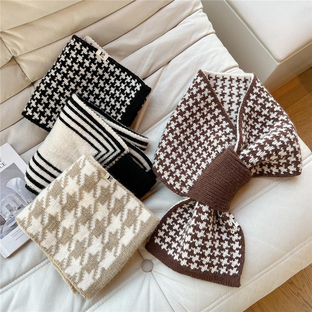 New Style Cross Shaped Small Scarf For Women In Spring Autumn Summer Fashionable Temperament Tied Bag Headband Decorative Scarf