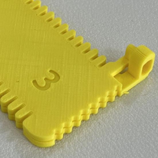 4Pcs/Set Clip-on Stitch Guide Edge Stitch Lock And Sewing Gauge Seam Guide Ruler Edge Sewing Lockranding Tool for Quilting Hemming Straight Stitches