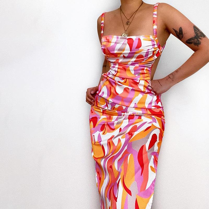 Женское летнее облегающее платье-халтер с принтом и бретельками