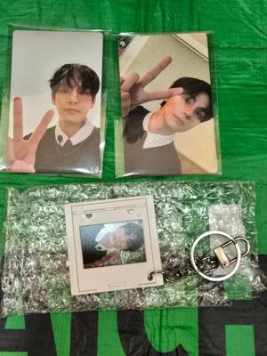 БТС (Bangtan) Arirang Weverse Бонус за предзаказ Бонус за предзаказ Крепление для фотокарточек Набор из 3 штук V (Тэхён)