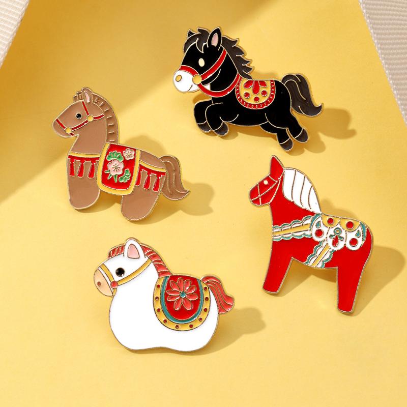 Horse Zodiac Jewelry 2026, Enamel Pony Brooch for Men/Women, Gift Items, Backpack Ornament, Coat Accessories