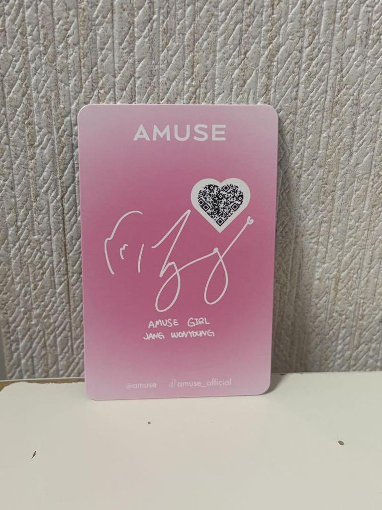 [ИСПОЛЬЗОВАННАЯ] AMUSE K-POP IVE Wonyoung Коллекционная карточка