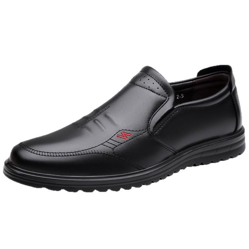 2025 New Men's Daily Casual Leather Shoes Men's Soft-soled Soft Leather Middle-aged Dad Shoes Cover Feet