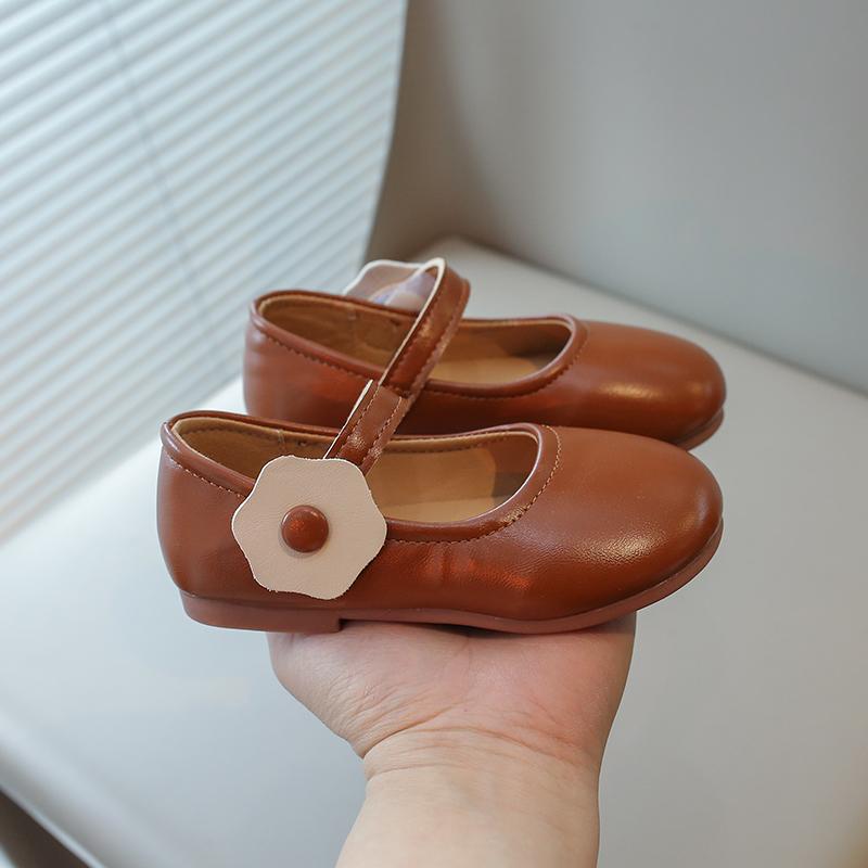 Обувь для девочек из кожи, детские туфли на плоской подошве с цветами, простые классические туфли принцессы, шикарные детские туфли, весна-осень 2024, абсолютно новые, мягкие