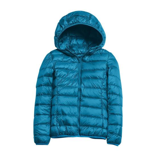 Женская зимняя куртка-пуховик с капюшоном и карманами на молнии, однотонная укороченная куртка с длинными рукавами и подкладкой на молнии