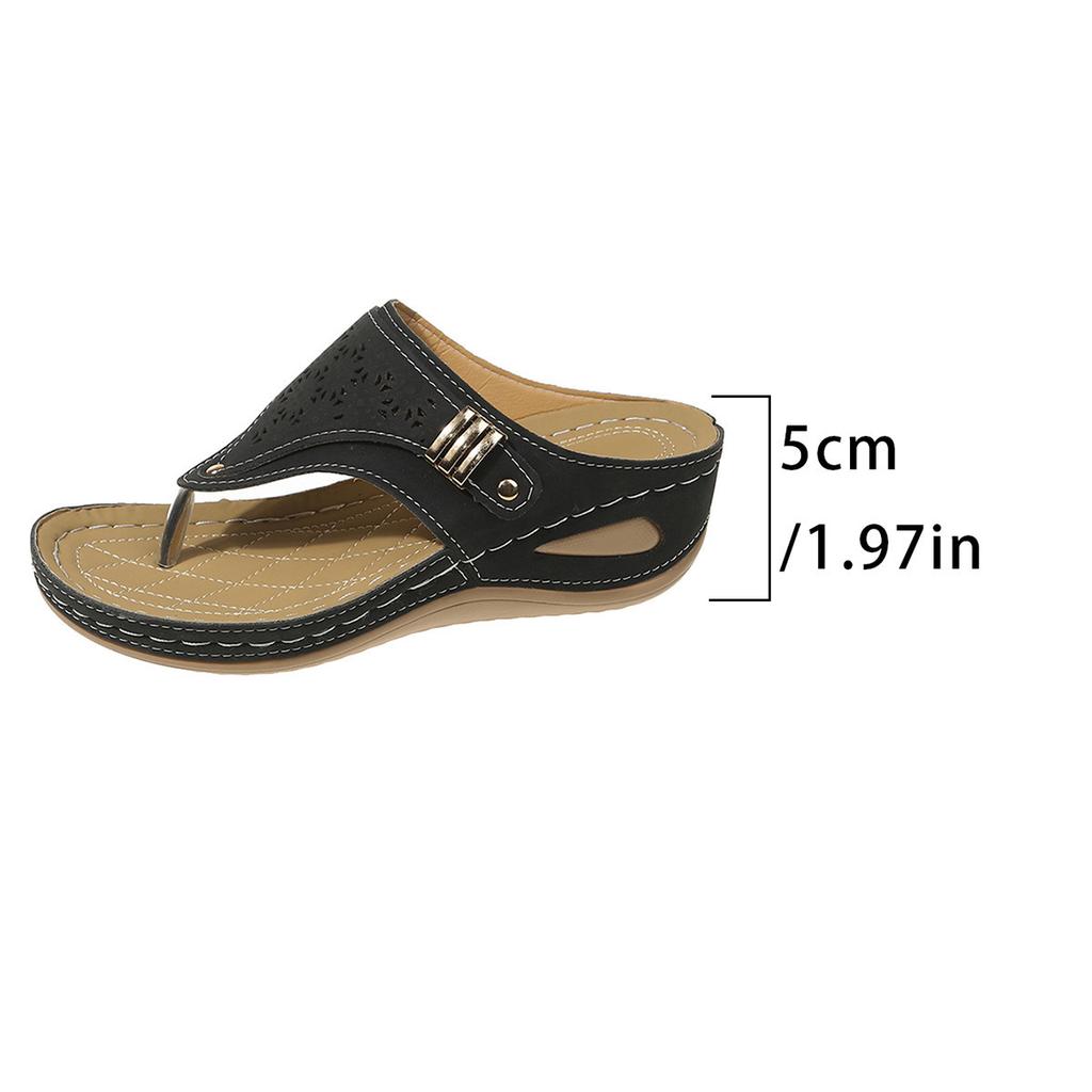 Крутые тапочки для женщин, летние, новые европейские и американские импортные, большие размеры, полые металлические, толстые, крутые тапочки для женщин