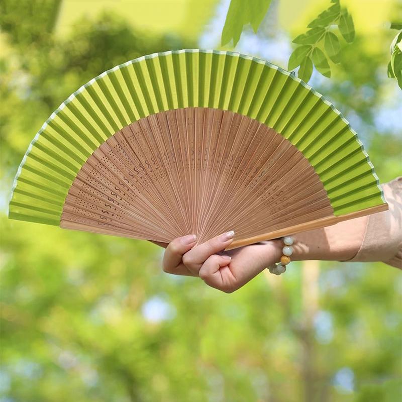 Retro Hand Fan Folding Fan Wedding Hand Fans for Woman Wedding Fan Dancing Fans Accessorie Chinese Fans Holiday Gifts Home Decor