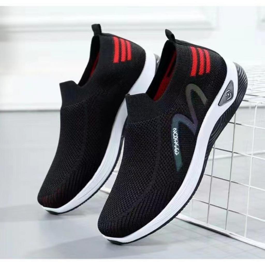 2025 New Style Shoes Casual Men Shoes Soft Sole Breathable Fashionable Light Slipper Women Shoes Single-layer Shoes