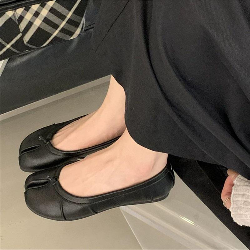 Niche Pleated Flat Bottomed, Internally Raised, Shallow Mouthed Bow Ballet Split Toe Shoes