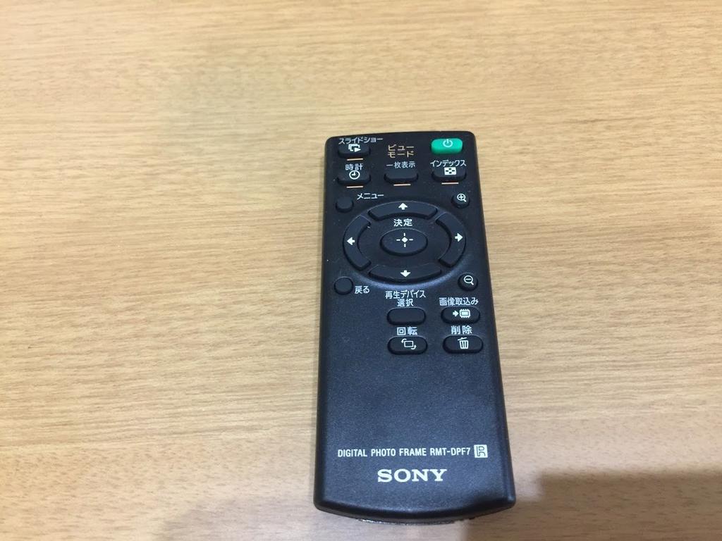 Sony Цифровая фоторамка E710 тип памяти 128 МБ Белая S-Frame 7.0 Встроенный DPF-E710/WI