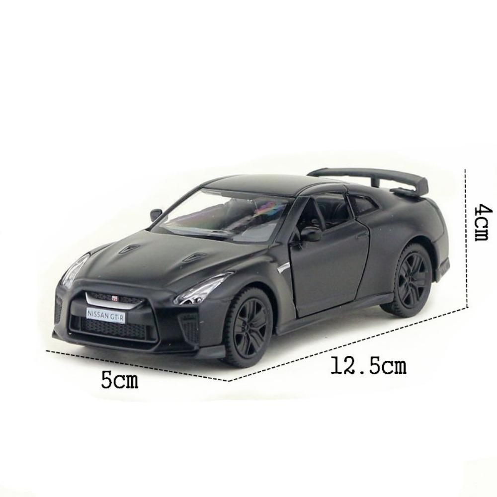 1/36 Nissan GTR Металлическая модель автомобиля Игрушки для мальчиков Литая модель автомобиля с инерционным механизмом Коллекционная машина для детей Подарки Игрушки для взрослых