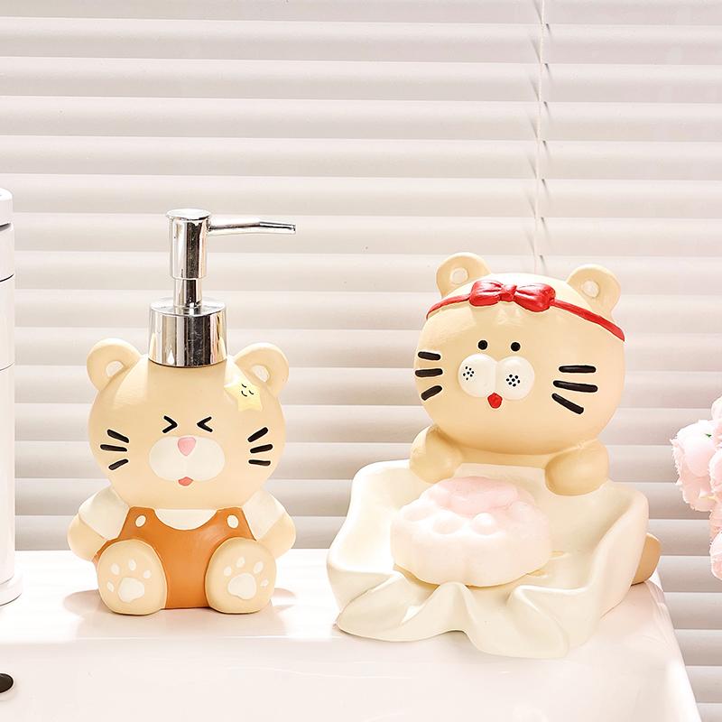 Soap dispenser creative cute ceramic hand sanitizer dispenser bottle for household bathroom and toilet press bottle
