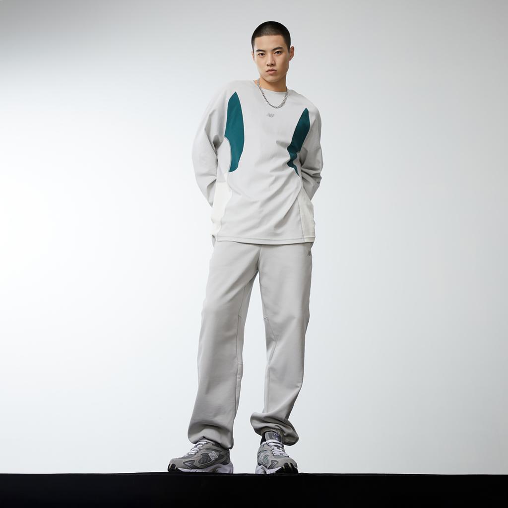 Men's Sweatshirt New Balance Sweatshirt Men's Light Gray