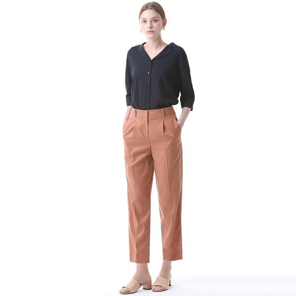 She S miSS Tapered Cotton Solid Wintuck pantS