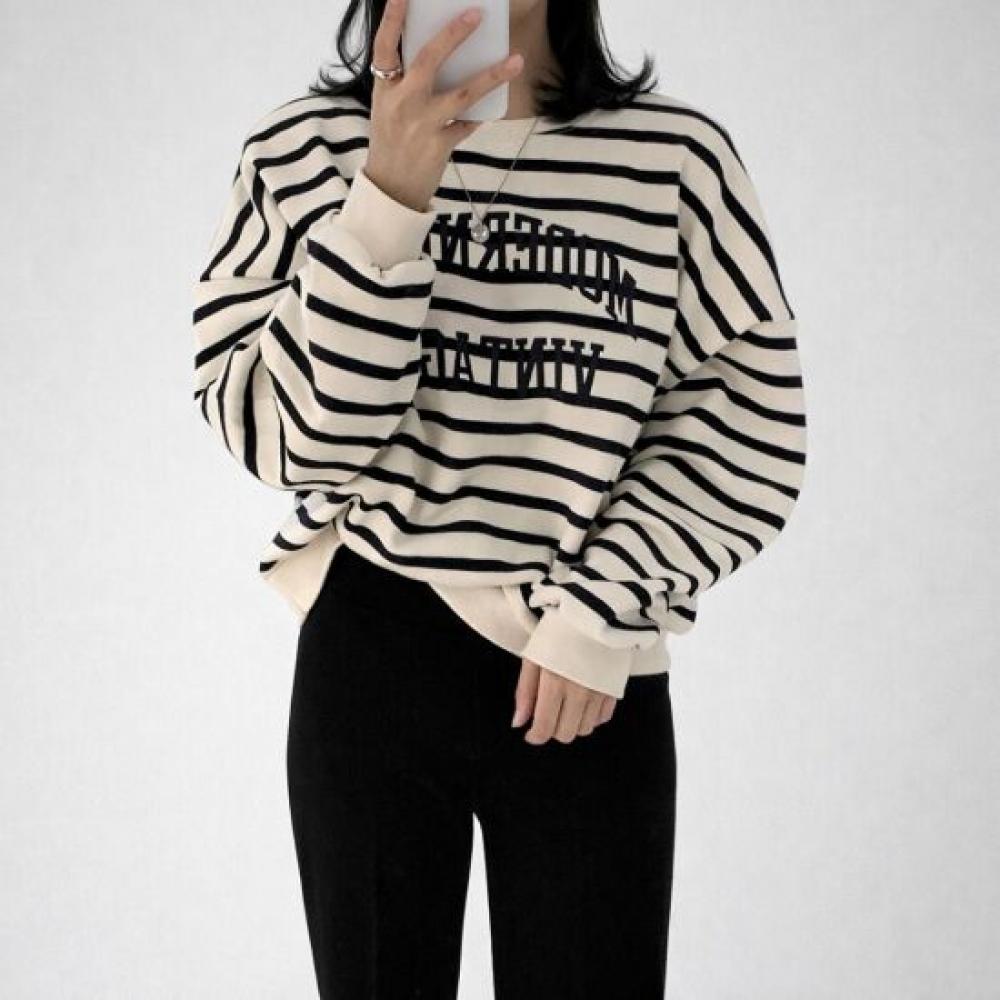 Mizqz Men Loose Fit Long Sleeve Round Neck Stripe Sweatshirt