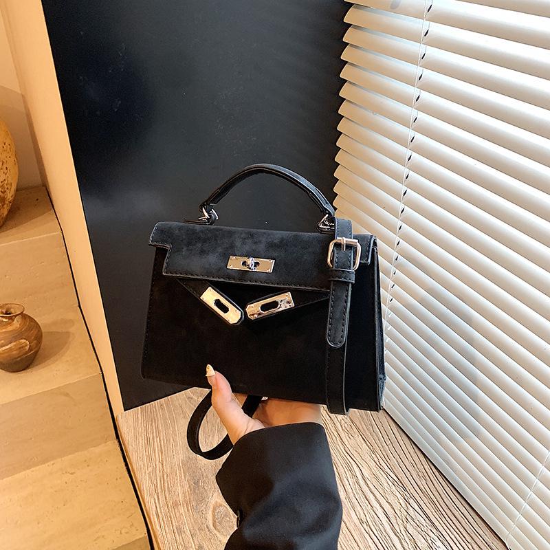 Retro Frosted Women's Handbag 2025: New Fashion Light Luxury Single Shoulder & Crossbody Kelly Bag