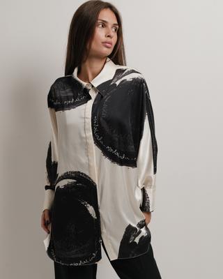 Блуза длинная Modalinda 8857 42 молочно-черная