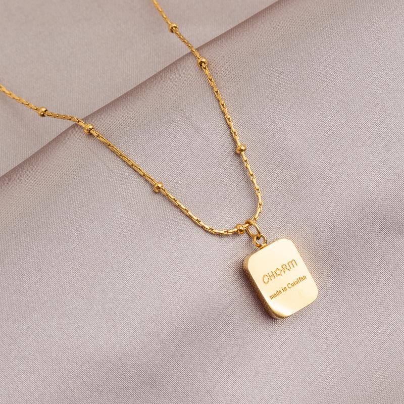 Новая буква Овальный бренд титановая сталь ожерелье свитер цепь ключица цепь женская продвинутая ниша легкие роскошные аксессуары