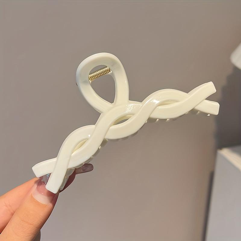Simple Bright Face Claw Clip Four Seasons All match Women's Bun Hair Clip Large Shark Clip Back of the Head Temperament Hairpin Headwear