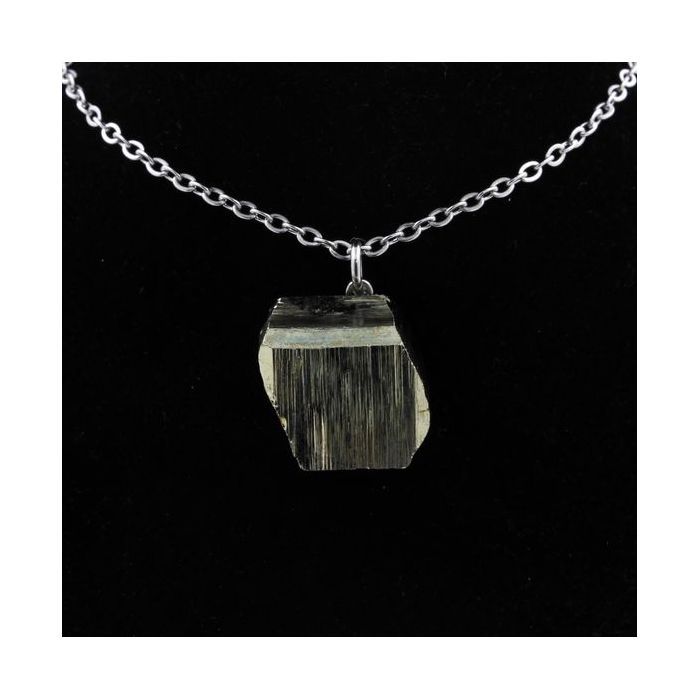 Pierres et Minéraux. Collier Pyrite brut. 50.63 ct. Ambas Aguas, La Rioja, Espagne.