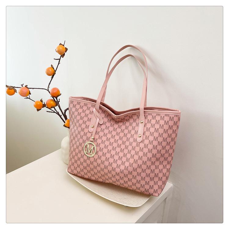 Stylish Large-Capacity Retro Commuter Tote: Versatile Korean Shoulder Handbag
