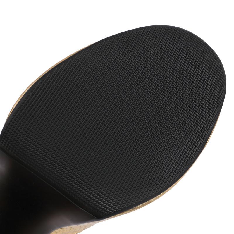 Женские сандалии на высоком каблуке. Женские сандалии на очень высоком каблуке на платформе. Летняя обувь.