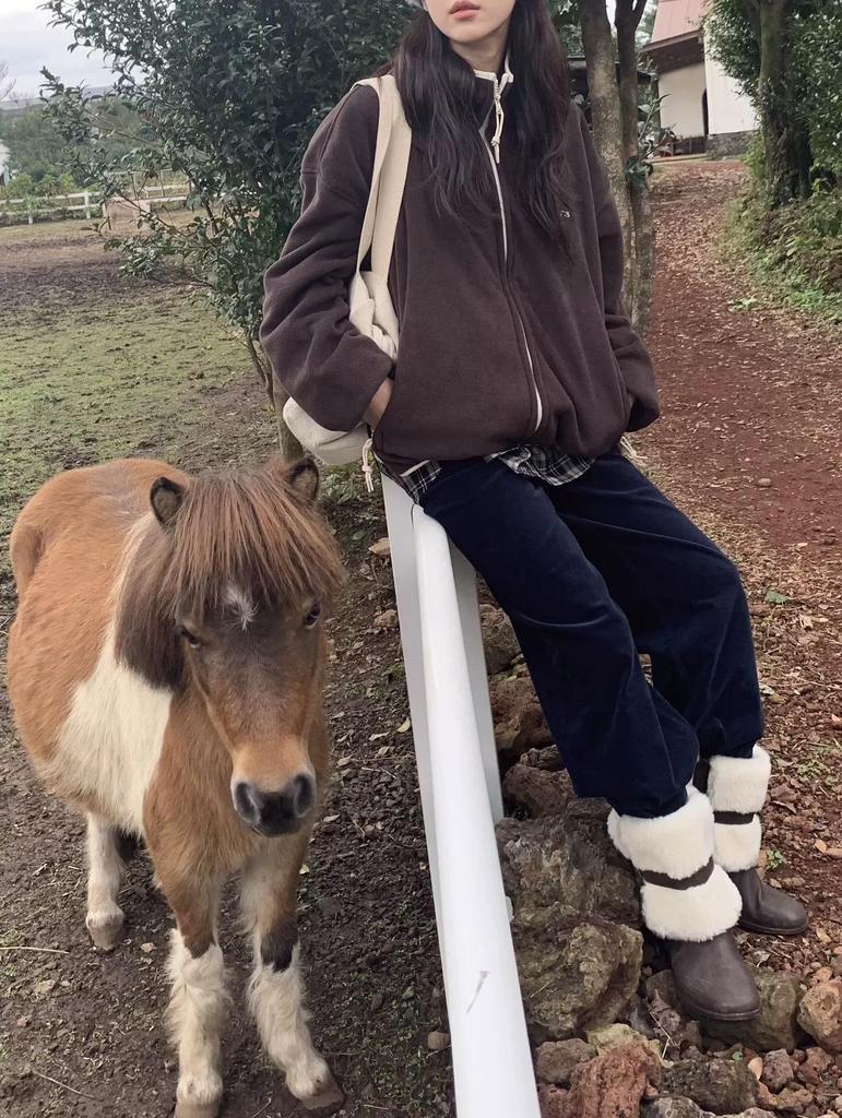 Женская ретро флисовая куртка с воротником-стойкой - стиль осени 2025