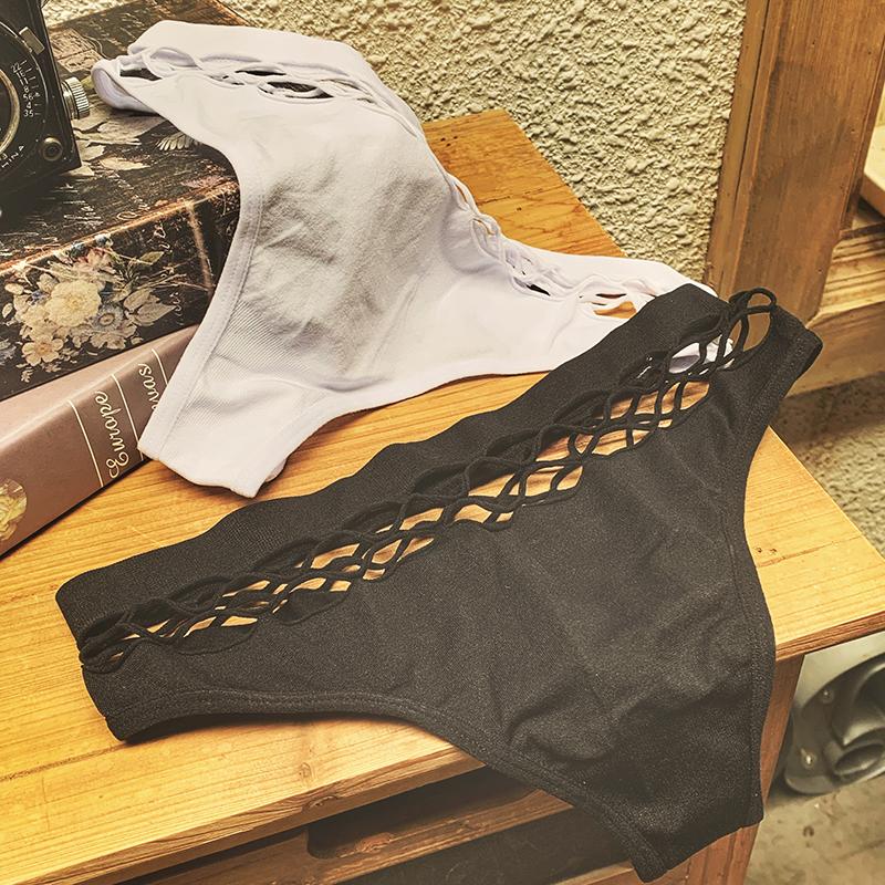 TERMEZY 3Pcs/Set Hollow Out G-String Seamless Sexy Panties Women Elasticity Underwear Temptation Middle-waist Panty