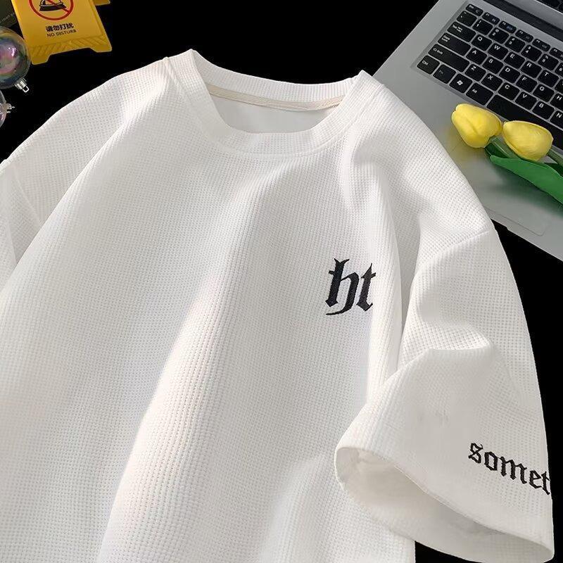 Мужская футболка с короткими рукавами из плотной вафельной ткани — модная, универсальная, повседневная, с вышитым дизайном