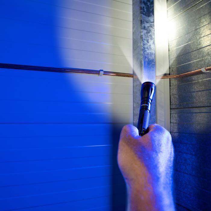 Lampe de poche - PHILIPS - SFL1001P/10 - LED - Imperméable IPX4 - Noir