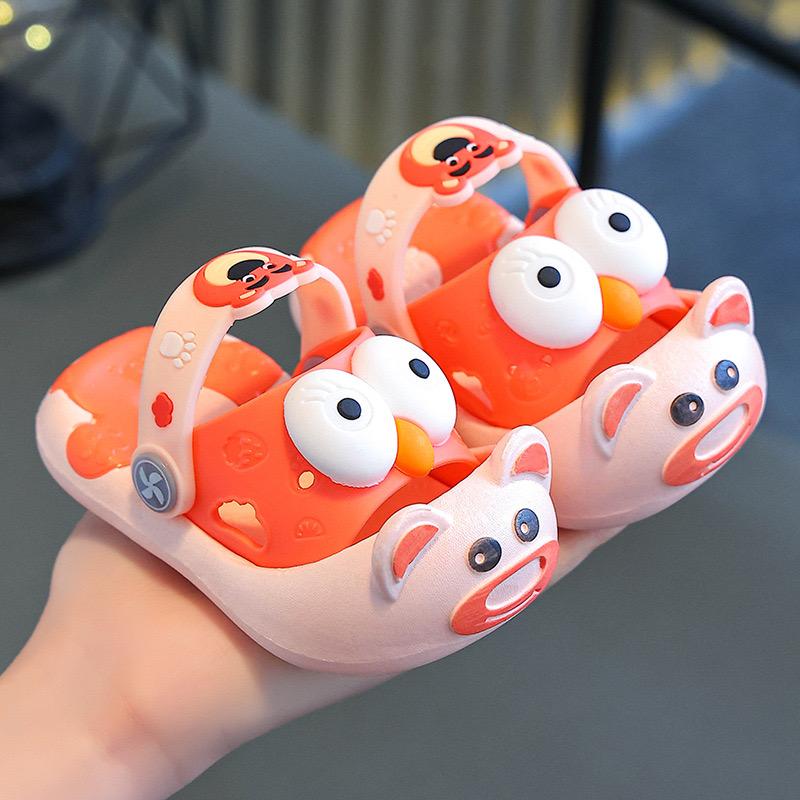 Kids Summer Cartoon Cave Hole Sandals 2024 Garden Beach Slippers Sandals Non-Slip Soft Soled Quick Drying Shoes Childs Sandals