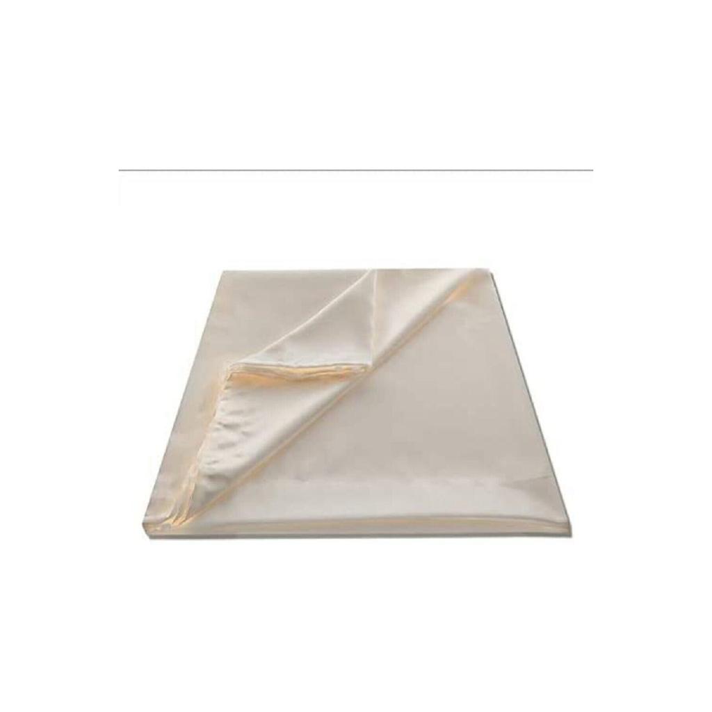 Атласная занавеска